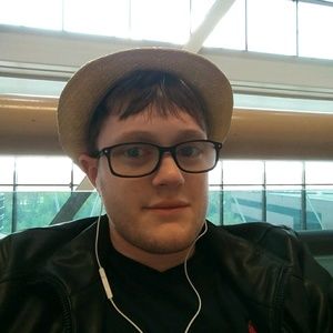 Meet your Posher, Christian